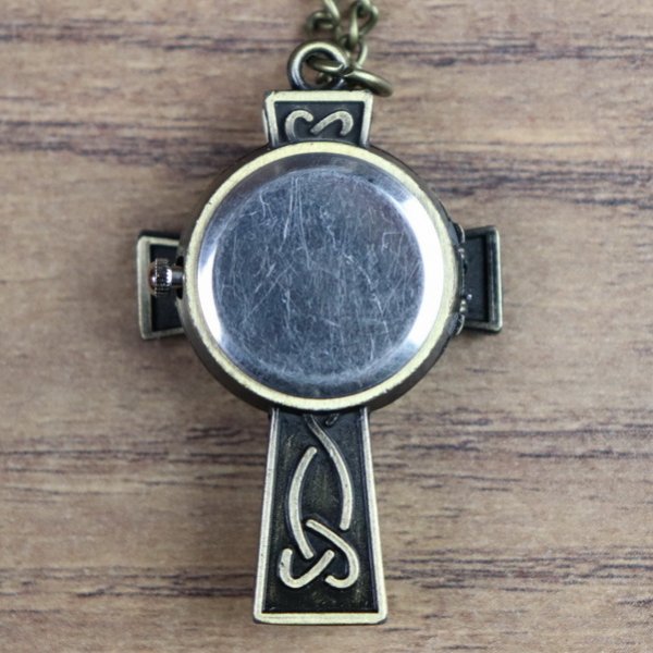 Taschenuhr, keltisches Kreuz